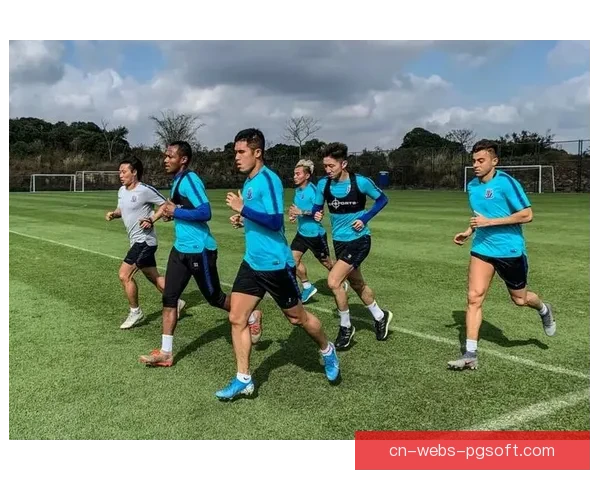 世界杯赛场对抗强度持续走高考验球队体能与战术极限全面升级